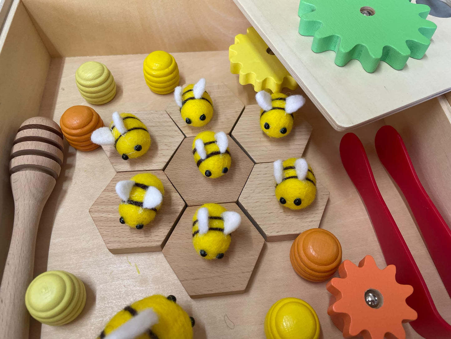 Beehive Bee Flower Cog Loose Parts Tray  Sensory play Bundle